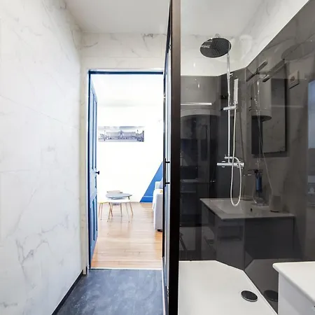 Apartament Le Grand Dupont Du Parc Ste-marie - Insolites