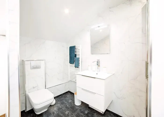 Le Grand Dupont Du Parc Ste-marie - Insolites *