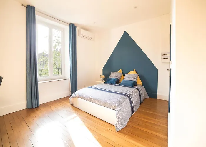 Le Grand Dupont Du Parc Ste-marie - Insolites